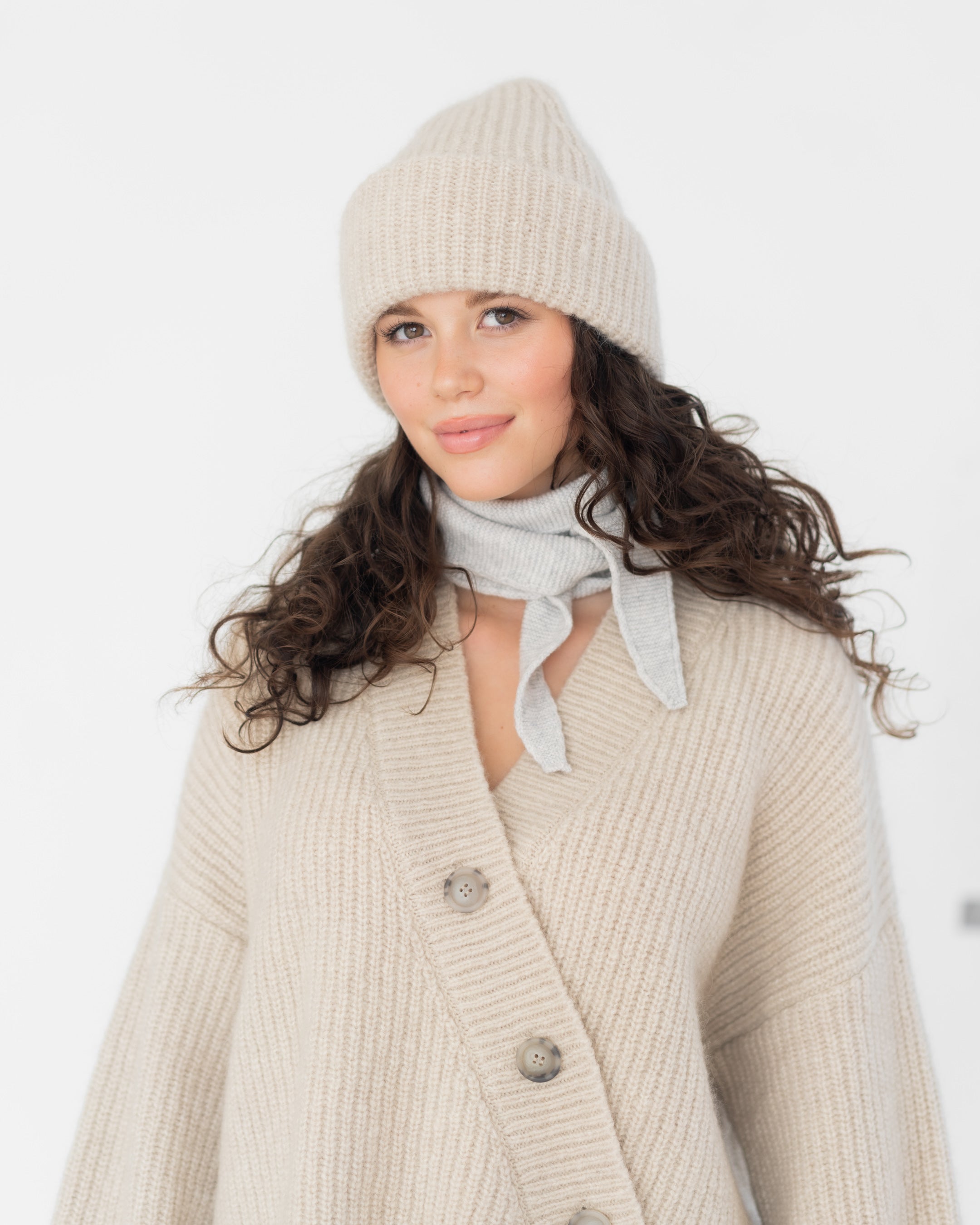 W8S50-gestricktes Halstuch_Grau