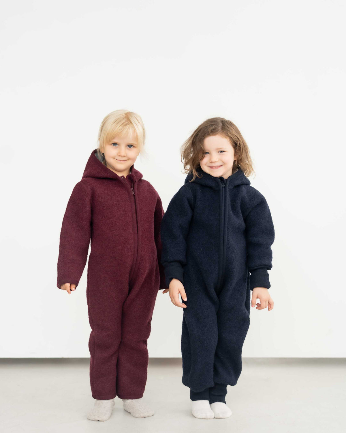 Overall aus Wollwalk mit Teddy-Kapuze und Bündchen | Baby & Kinder