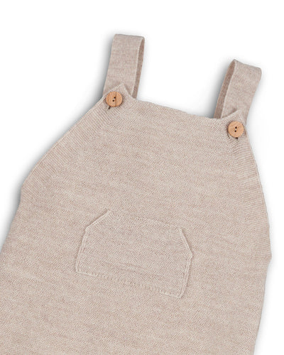 Strick Latzhose aus Merino in natur – Detailansicht 