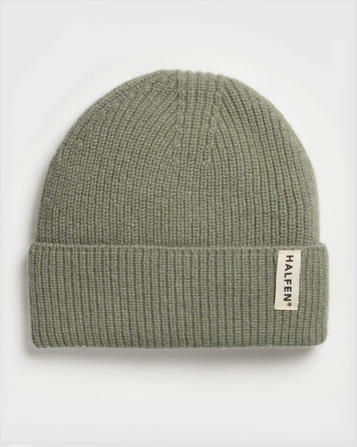 Beanie mit Cashmere und Merino in Sage – Frontansicht 