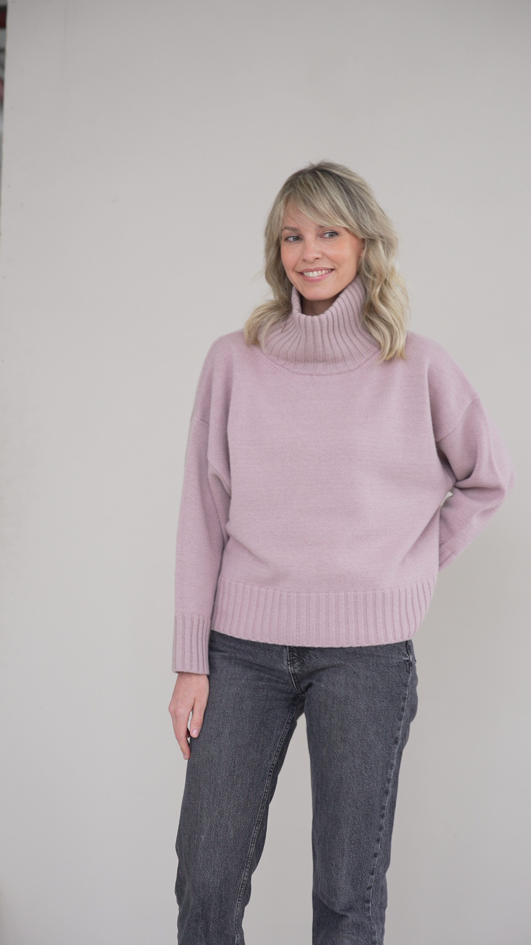 Oversized Sweater mit Stehkragen