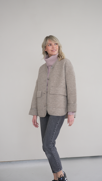 Short oversized jacket for women made of boiled wool