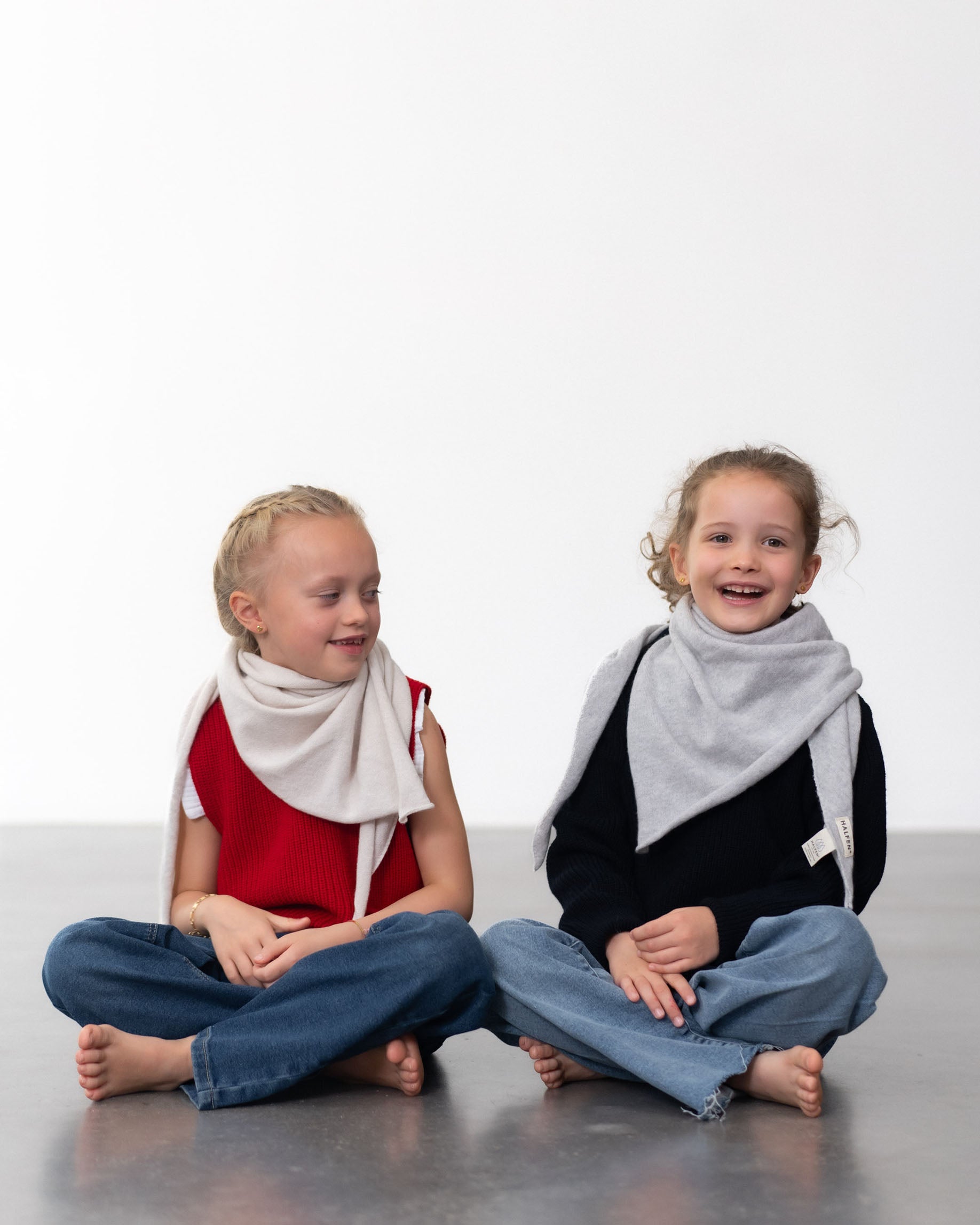Cashmere triangle scarf for children