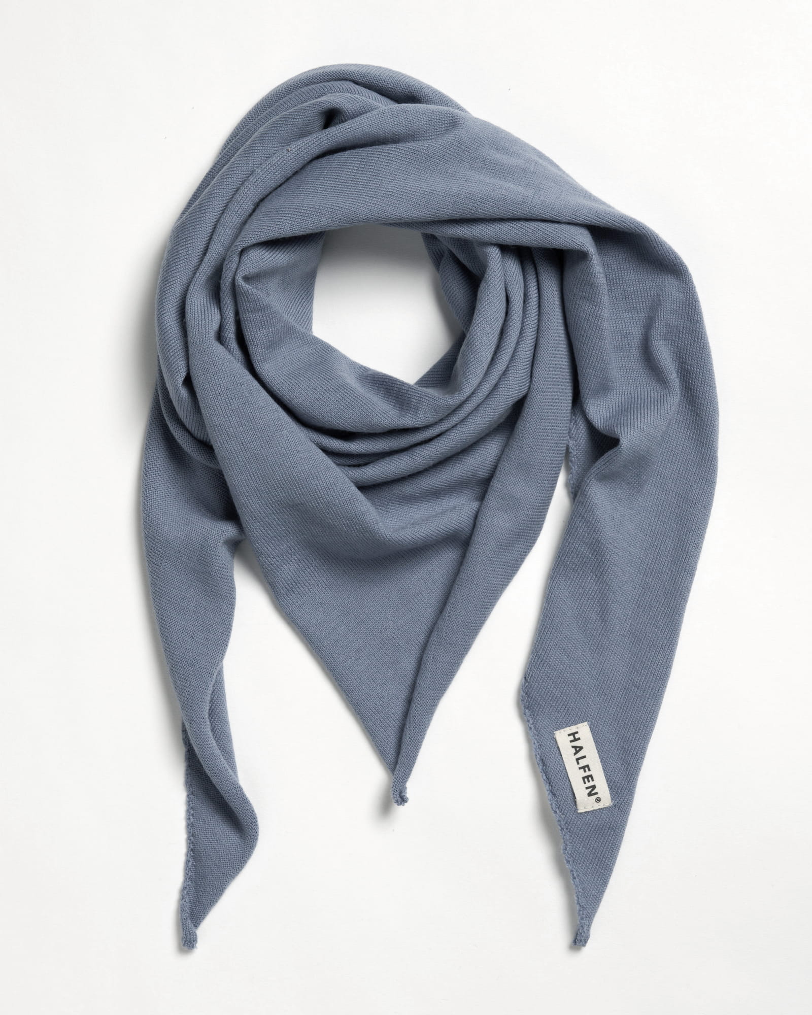 Dreiecksschal für Kinder aus Merinowolle in Rauchblau – Frontansicht