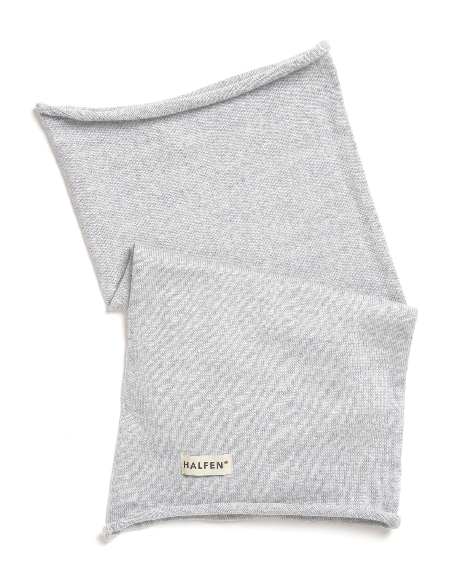 Loop Kinder Schal aus Merinowolle in Grau – gefaltet