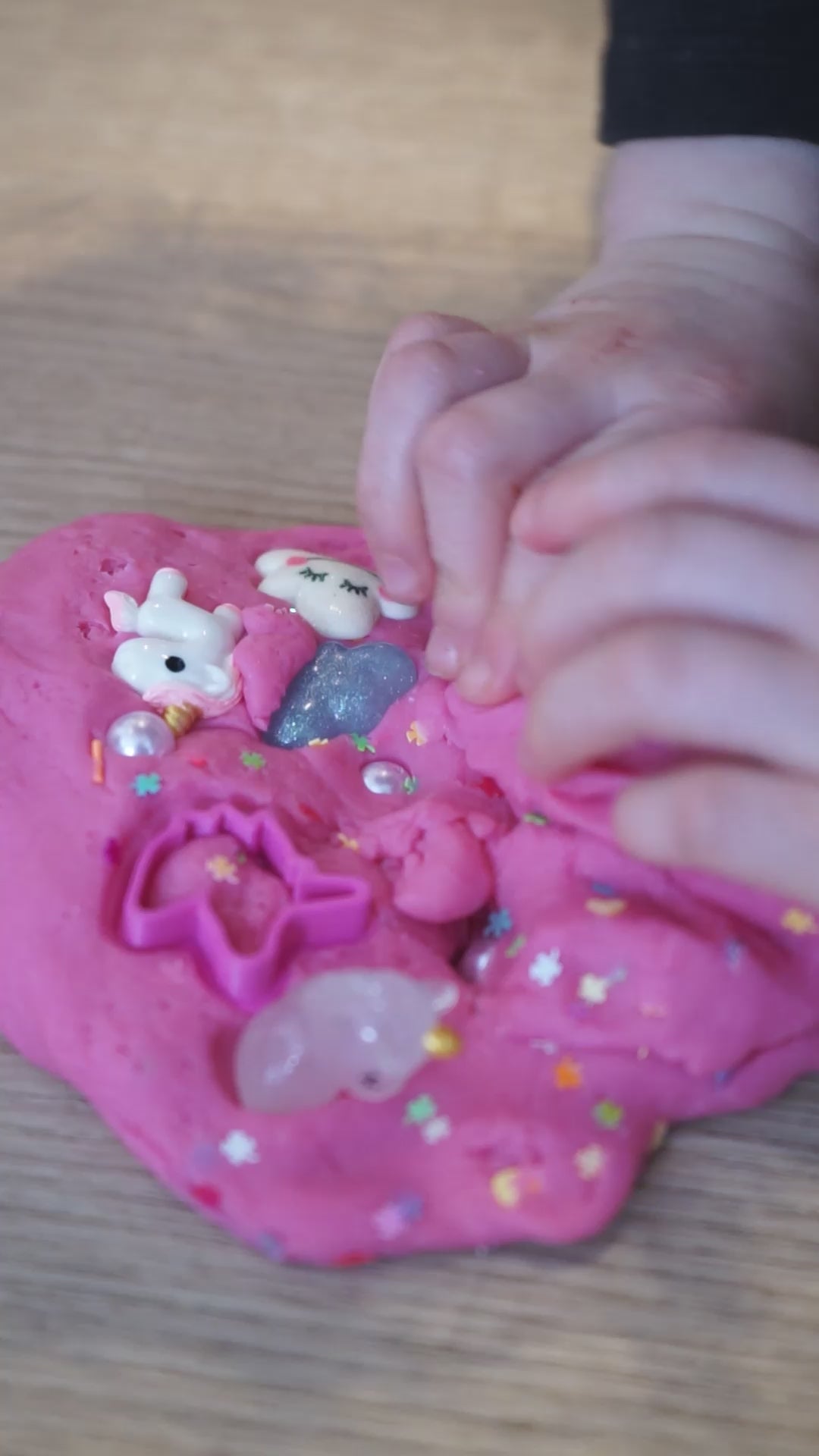 Load video: Modeling Clay with Toy "Birthday Party" Surprise Cup