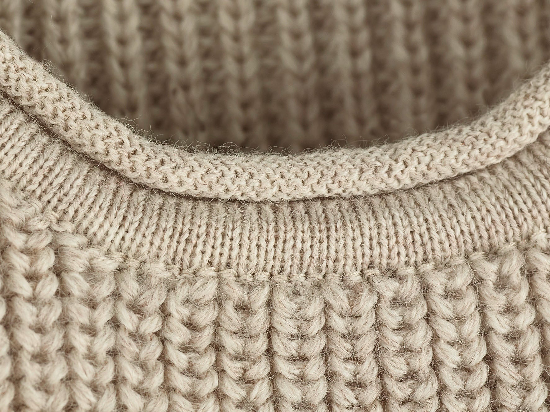 Chunky Knit Sleeveless Sweater